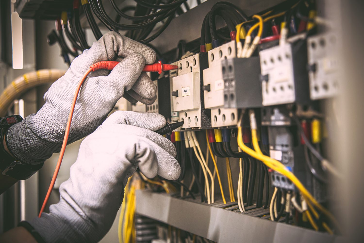 DGUV-V3-Prüfung elektrischer Betriebsmittel.